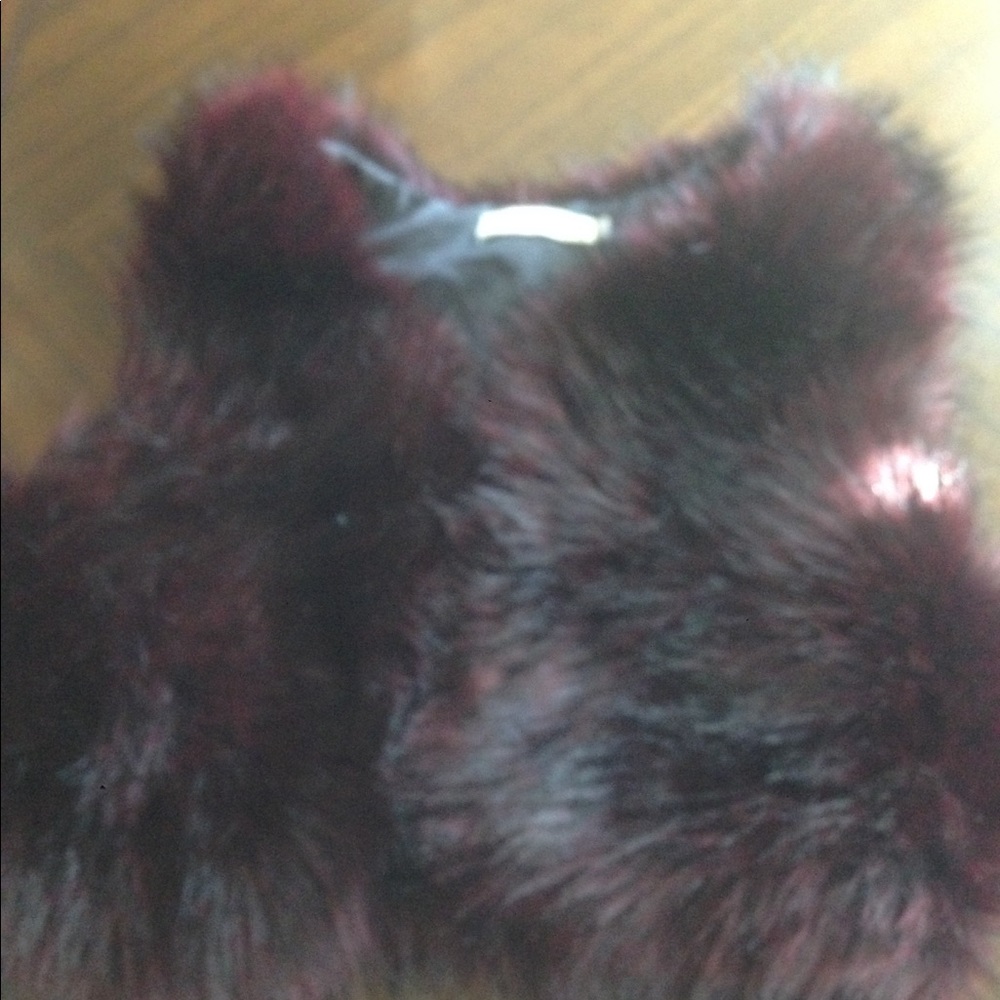 Beautiful short vest sinthetic material